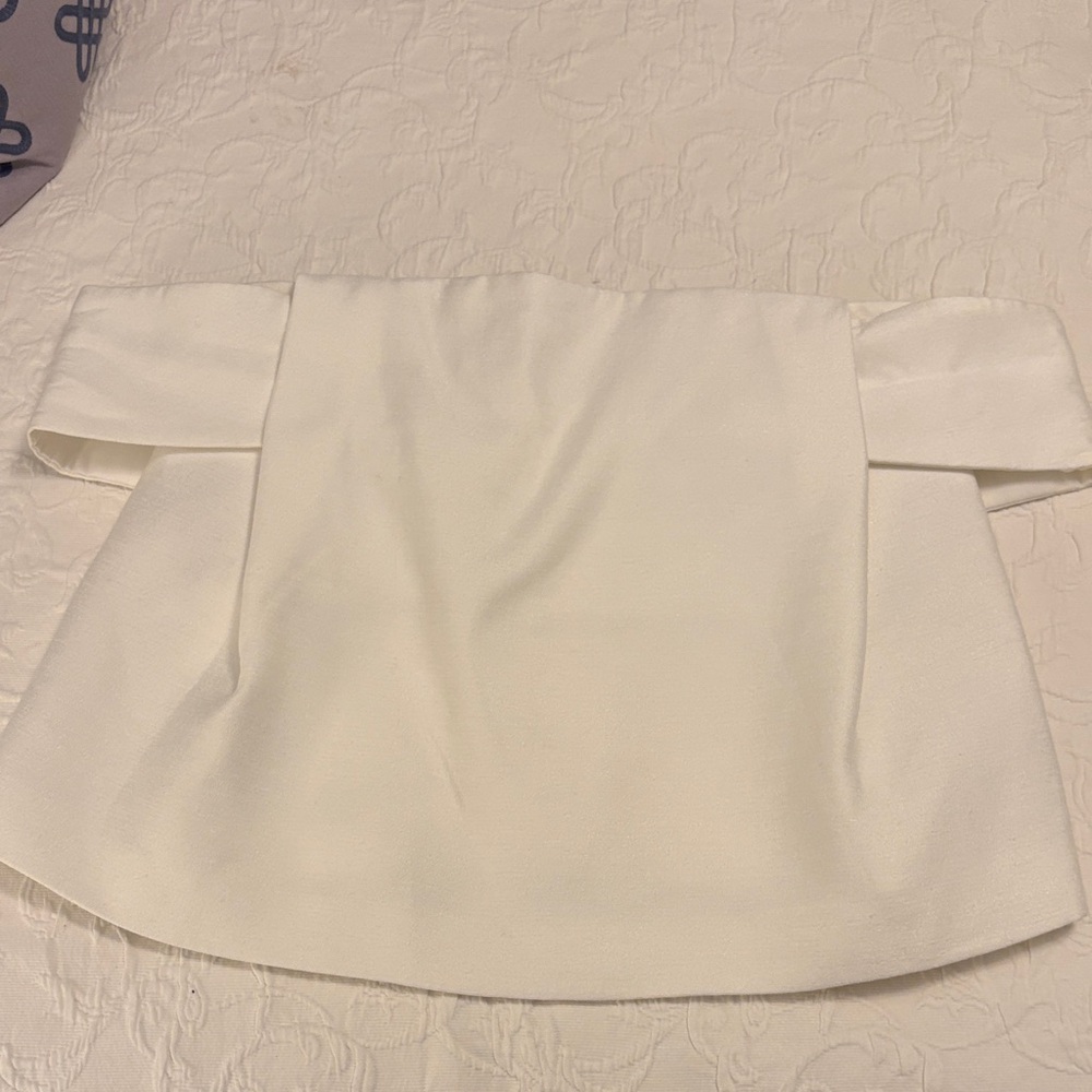 C/MEO Collective Off-Shoulder Cream Blouse